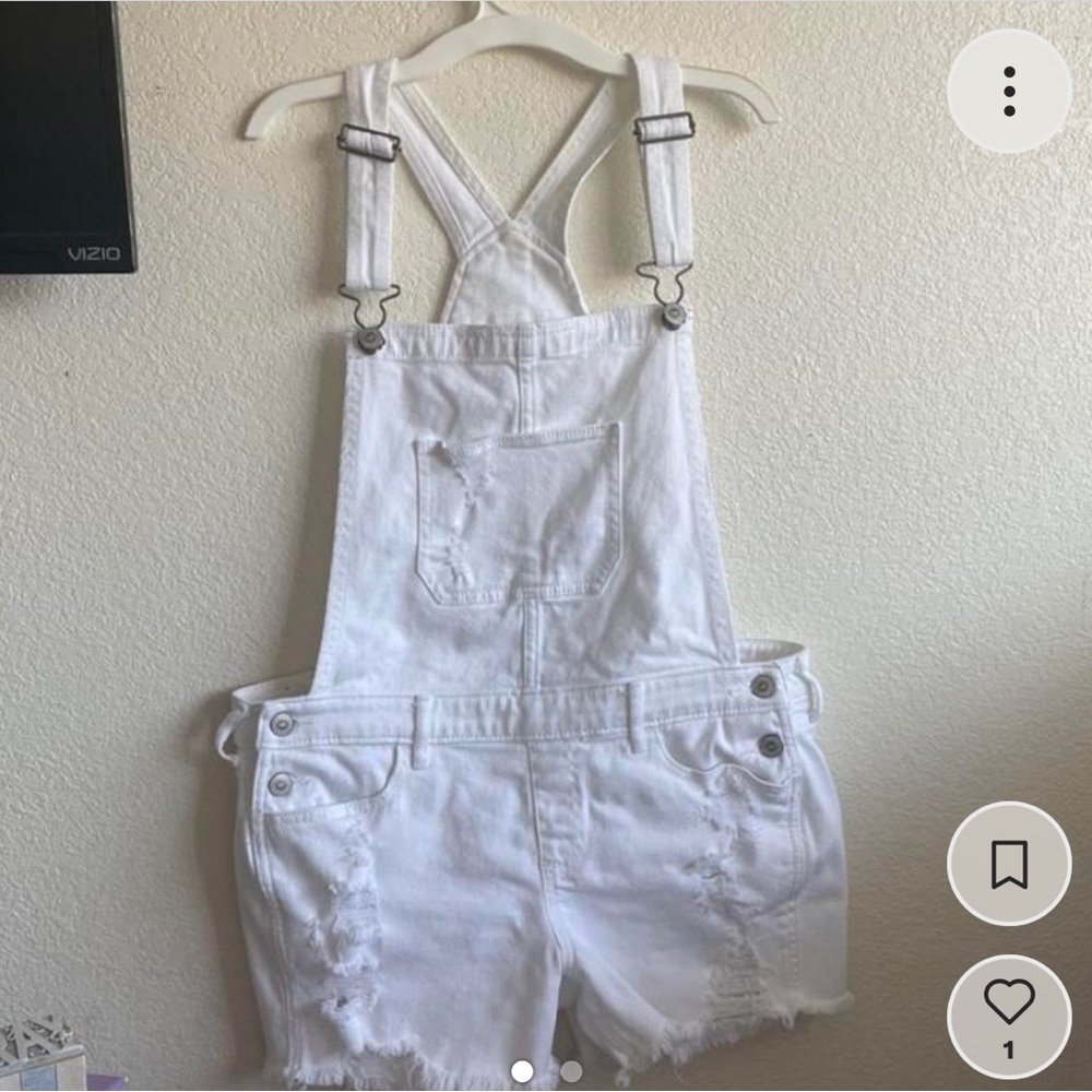 Hollister boyfriend short overalls!